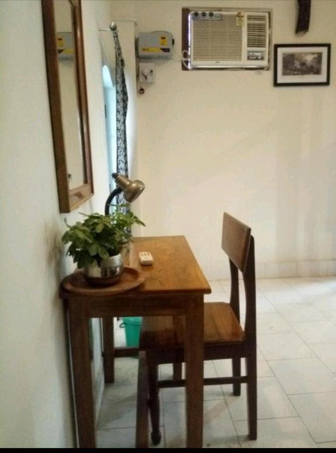 Monalisa Hostel Varanasi Eksteriør billede