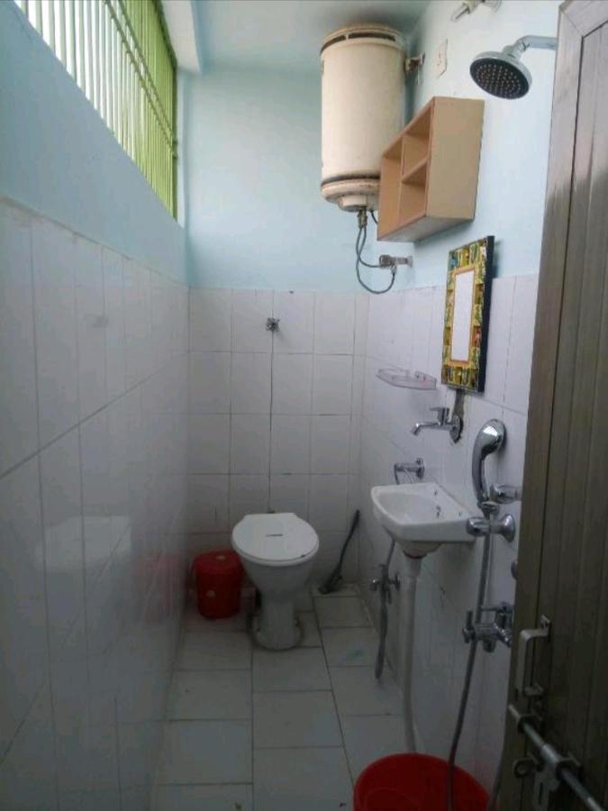 Monalisa Hostel Varanasi Eksteriør billede