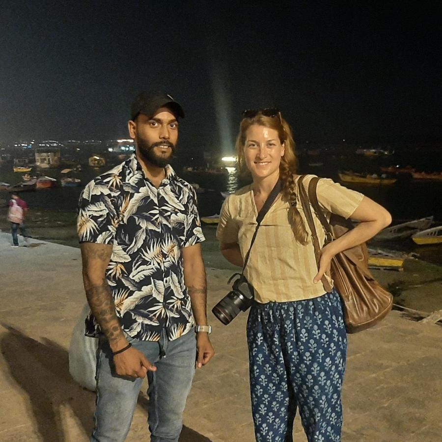 Monalisa Hostel Varanasi Eksteriør billede